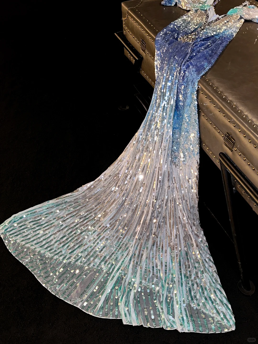 Blue gradient off-the-shoulder sequined fitted long ball gown/bridal dress R8826