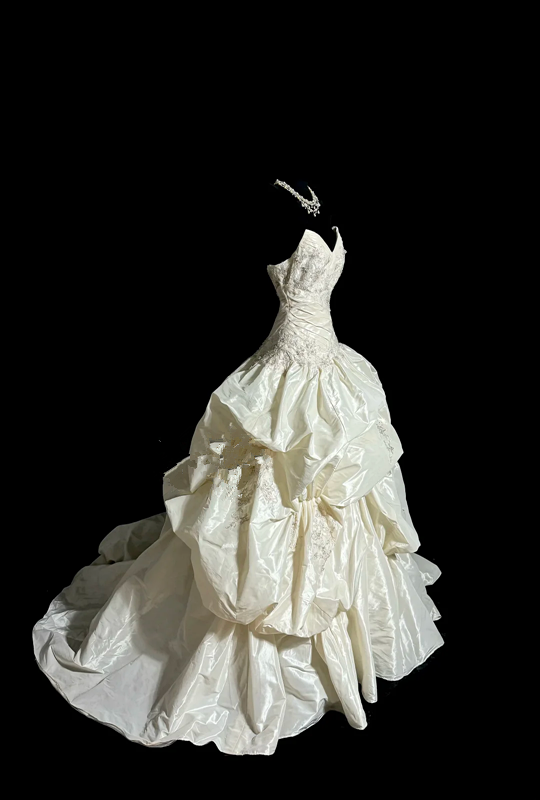 Ivory white strapless fitted waist puffy cake skirt long ball gown R6650