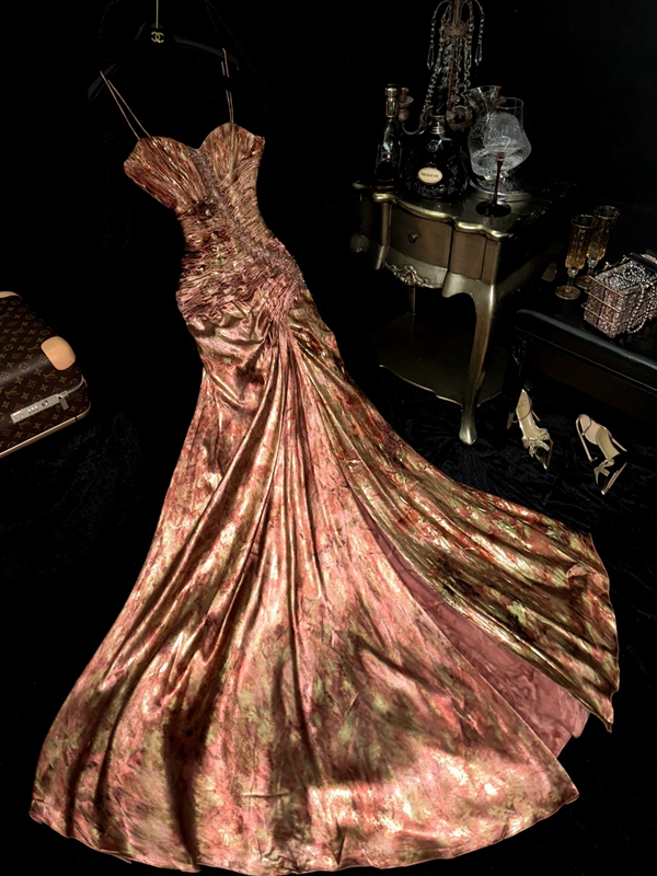 Rose gold halter-neck fitted waist pleated elegant long ball gown R7009