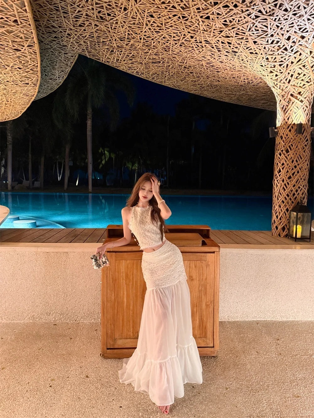 Luxury White Lace & Chiffon Mermaid Dress with Ruffled Hem and Crystal Details R9131