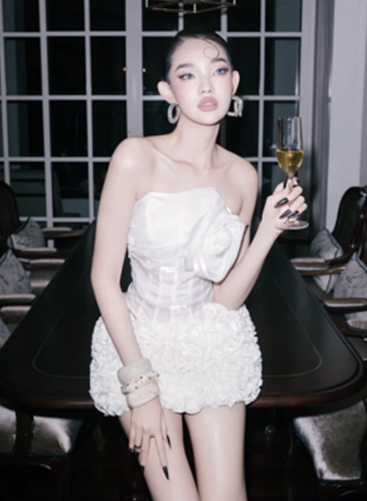 White tube top refreshing waist slim fit elegant three-dimensional skirt short skirt homecoming dress R4671