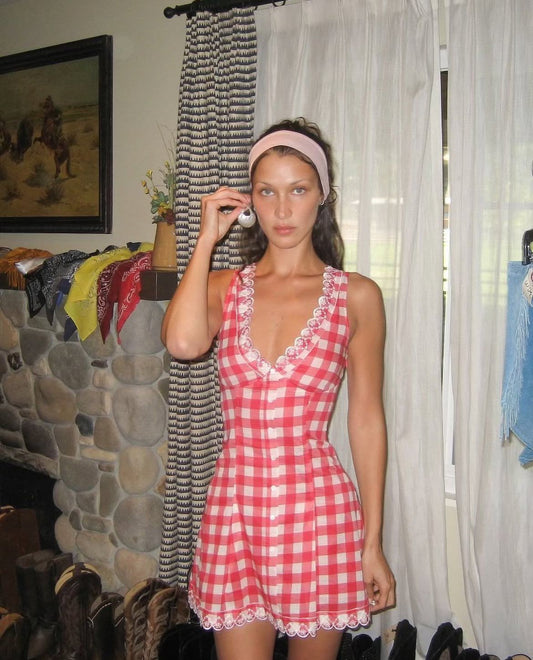 Red and White Checkered V-neck Sexy Slim A-line Short Skirt Homecoming Dress R3981