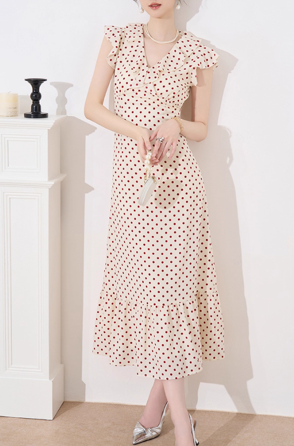 French dress women's new summer design niche temperament high-end red polka dot slim skirt R4378