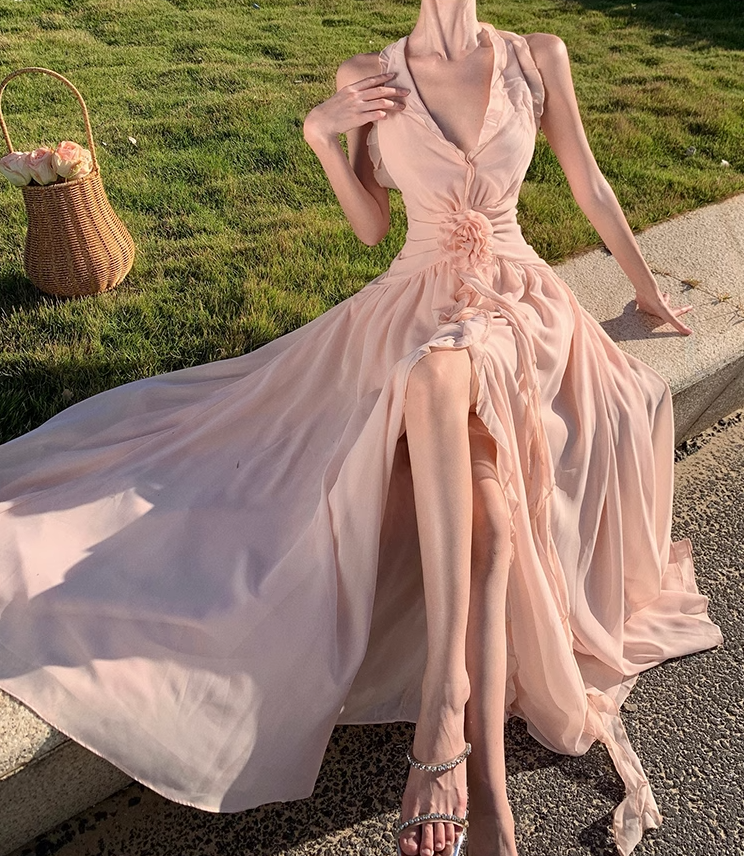 Ruffled V-neck halter dress beautiful waist A-line long skirt R0566