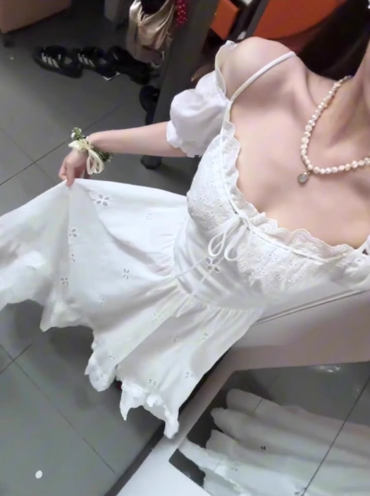 Gentle style white hollow suspender dress unique waist temperament long skirt R0509