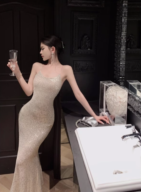 Streamer silver sequins French niche sling dress temperament waist fishtail hip dress R1519