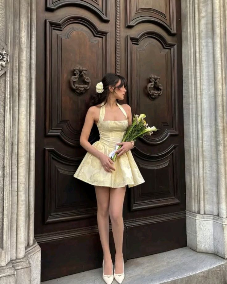 Yellow halter neck slim fit leg-lengthening sexy A-line homecoming dress R2427