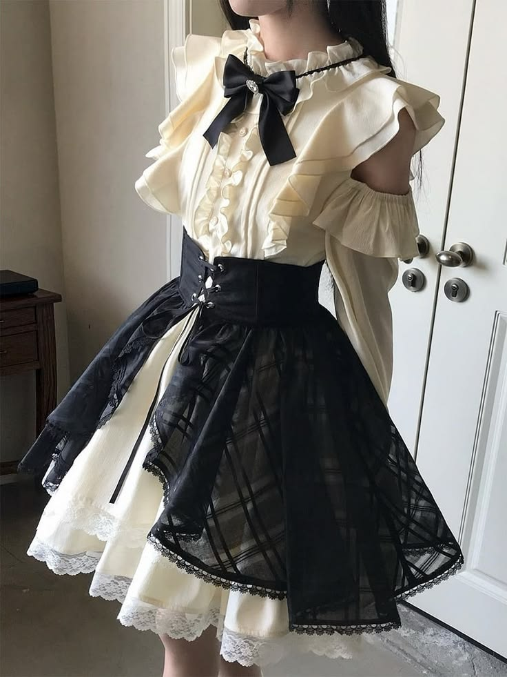 Patchwork Lace Trim Women's Homecoming Dress Black and White Waist Fitted Short Prom Gown Birthday Dress RS3320