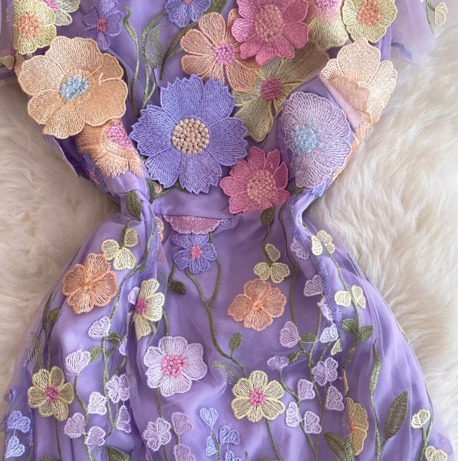 Beautiful heavy-duty three-dimensional flower embroidery embroidered seaside holiday dress with a high-end feel R0308