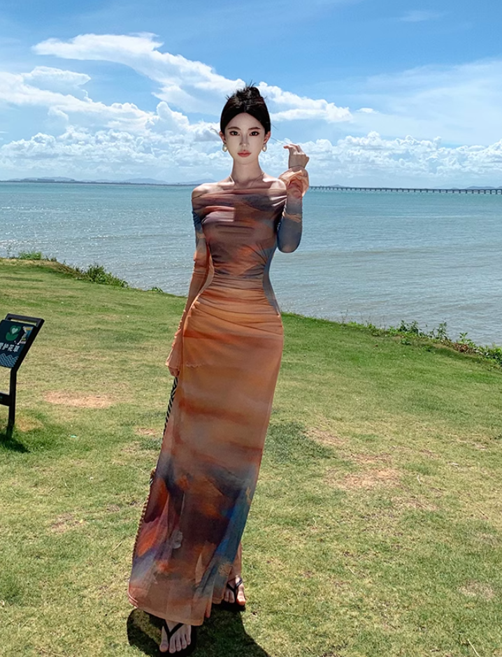 Beach dress with slim waist and elegant long sleeves, holiday style tie-dye dress R1606