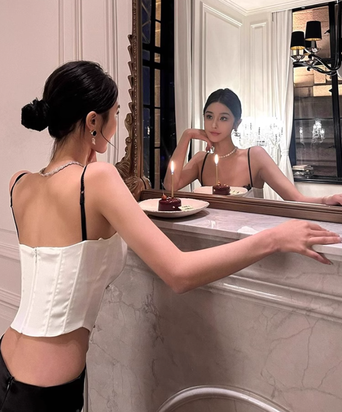 High-grade lace tube top women 2025 large size pleated hip-wrapped fishtail skirt suit R1096