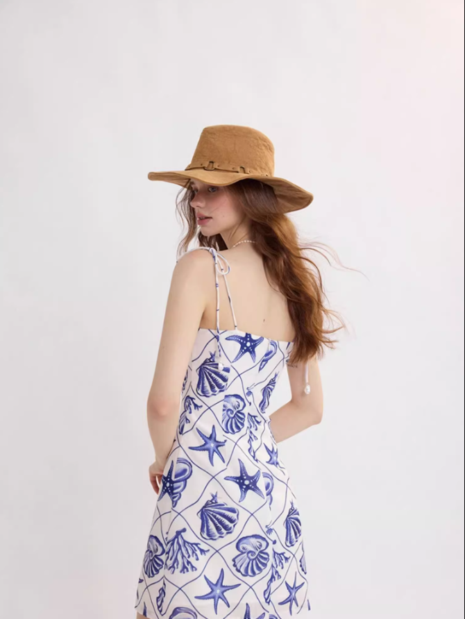 French suspender skirt holiday style dress high-end short skirt R2700