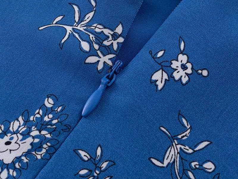 2025 Summer New Retro Blue Floral Ruffle Waist V-Neck Holiday Dress R0976