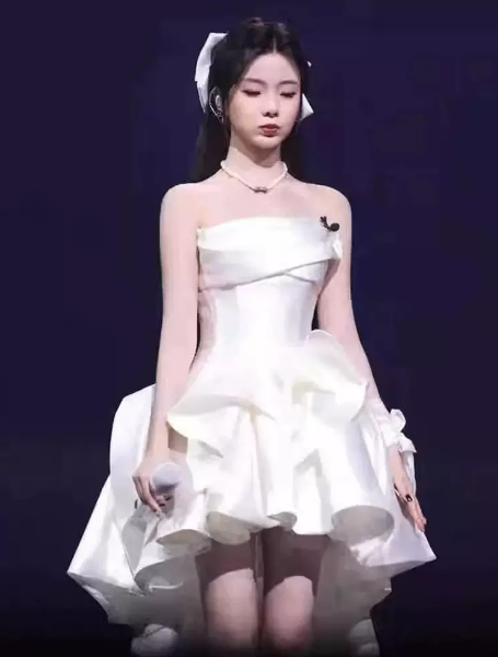 Silky Satin Strapless Women's Homecoming Dress White Corset Short Prom Dress Party Dress RS2756