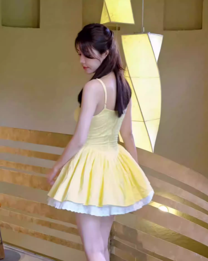 Yellow suspender dress 2025 pure desire waist lace a-line princess dress R1093