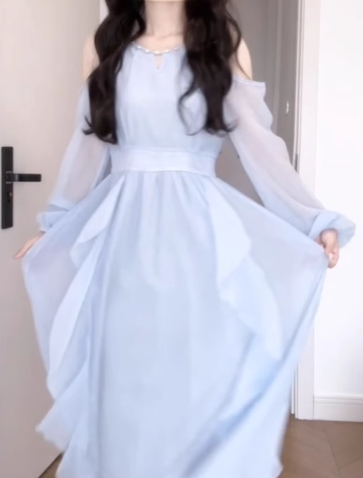 Blue off-shoulder halter neck dress gentle temperament beautiful dress R0741