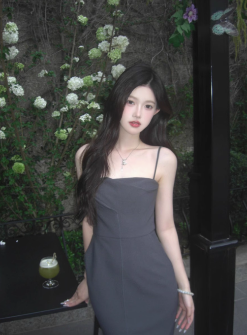 One-shoulder suspender dress tight dress sexy slim hip-hugging high-end inner skirt R1545