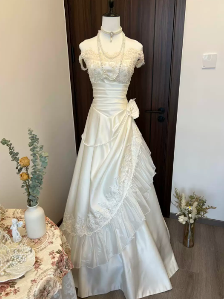Elegant Ivory A-Line Bateau Lace Embroidery Corset Maxi Wedding Dress RS804