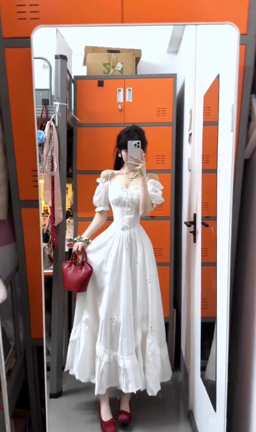 Gentle style white hollow suspender dress unique waist temperament long skirt R0509