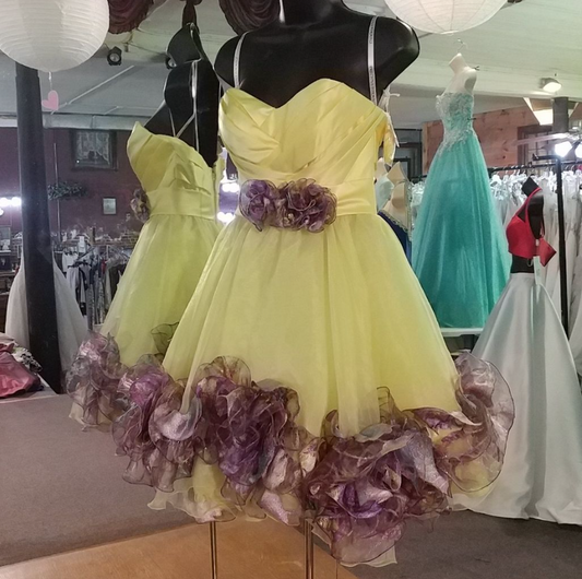 Elegant Yellow Frilled Homecoming Dress ,A-Line Spaghetti Straps Applique Short Prom Dress RS828