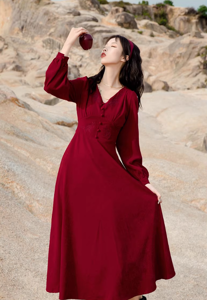 Red dress Hepburn style French retro v-neck petite long-sleeved red dress R1752