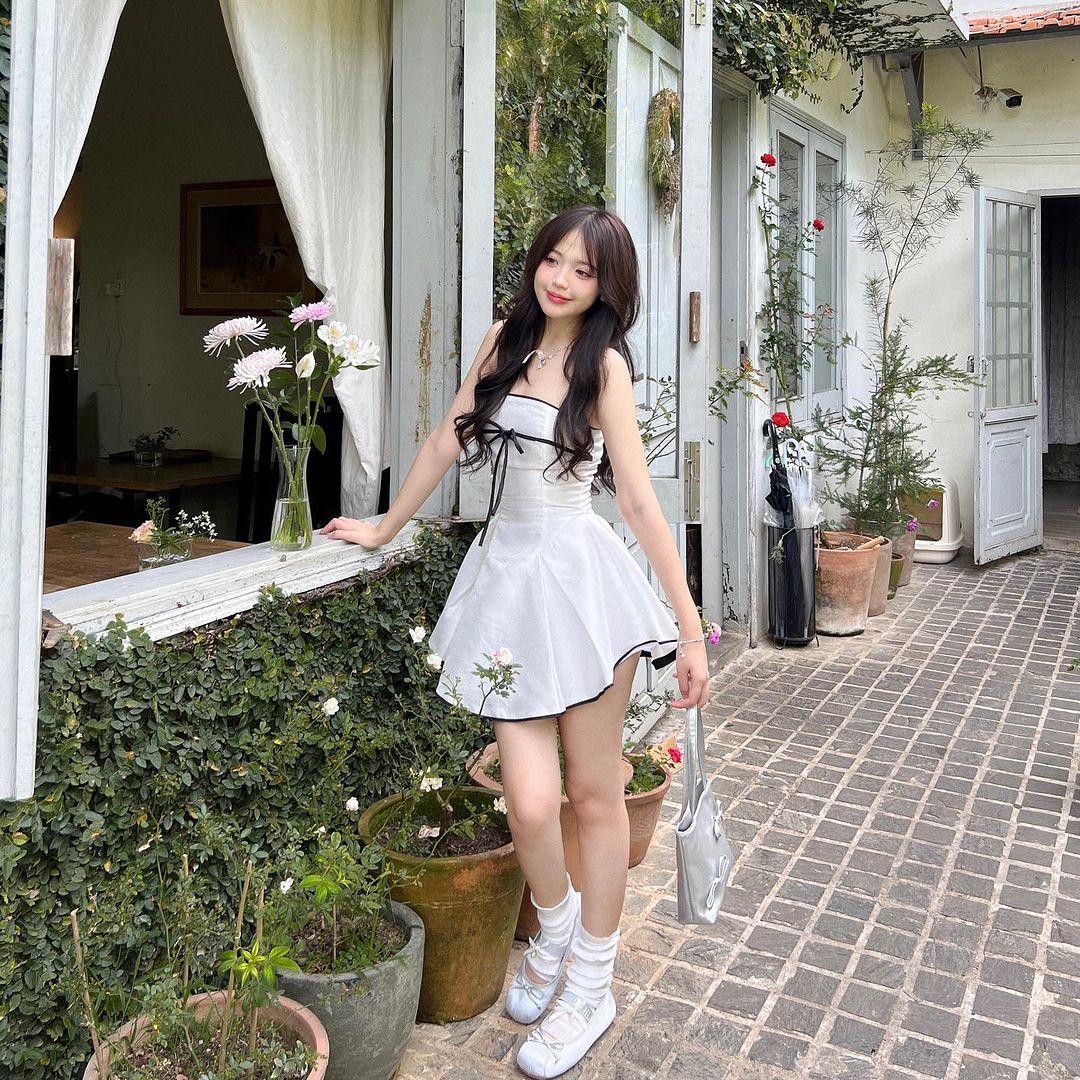 White tube top slim waist A-line long skirt homecoming dress R4044