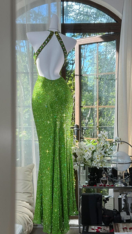 Green sequined halter-neck fitted bodycon long ball gown R6531