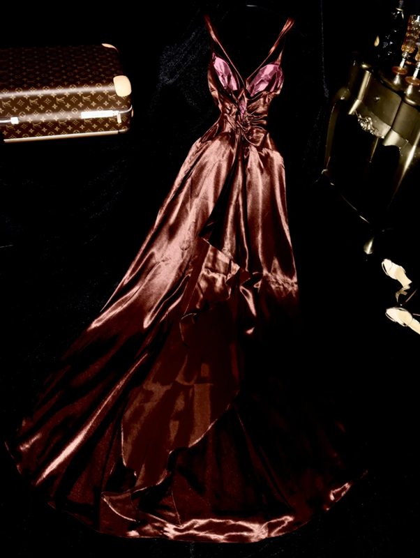 Reddish-brown halter-neck satin long ball gown, elegant and sophisticated R6930