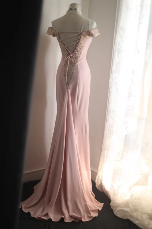 Light pink off-the-shoulder embroidered fitted waist bodycon long ball gown R6691
