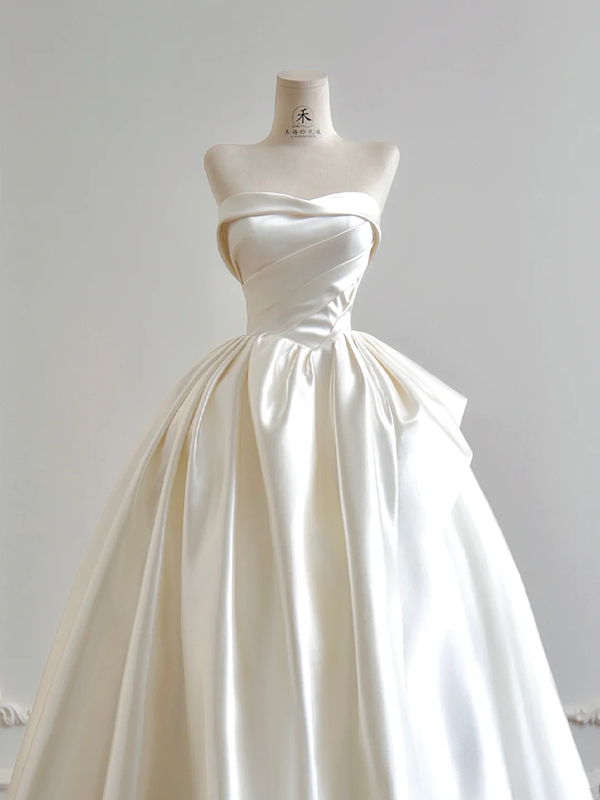 White strapless satin fitted waist ball gown/bridal dress R8165