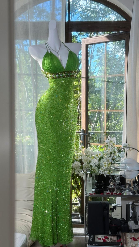 Green sequined halter-neck fitted bodycon long ball gown R6531