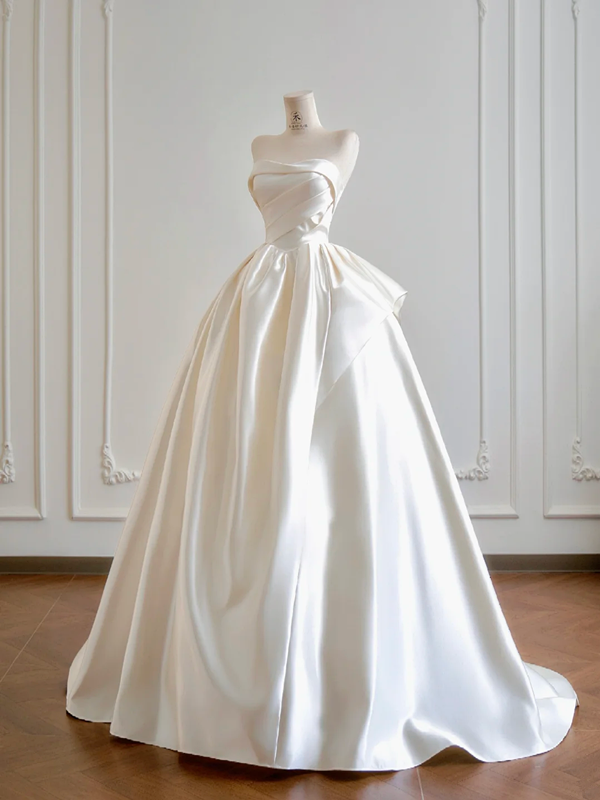 White strapless satin fitted waist ball gown/bridal dress R8165