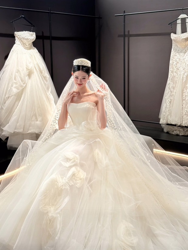 White tube top slim waist puffy skirt tulle bridal dress R6032