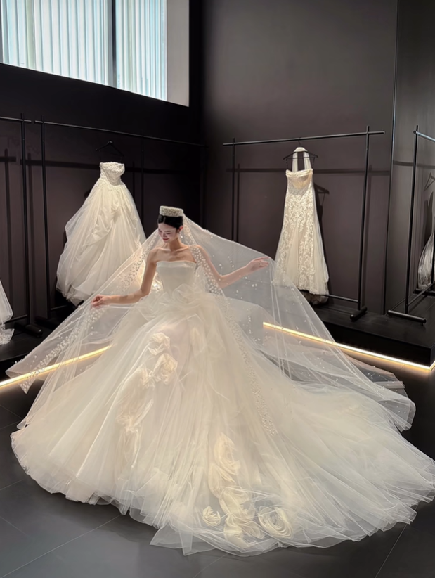 White tube top slim waist puffy skirt tulle bridal dress R6032