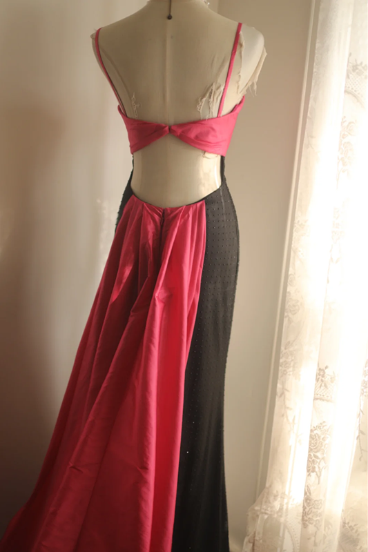 Pink halter-neck fitted bodycon long ball gown R6770