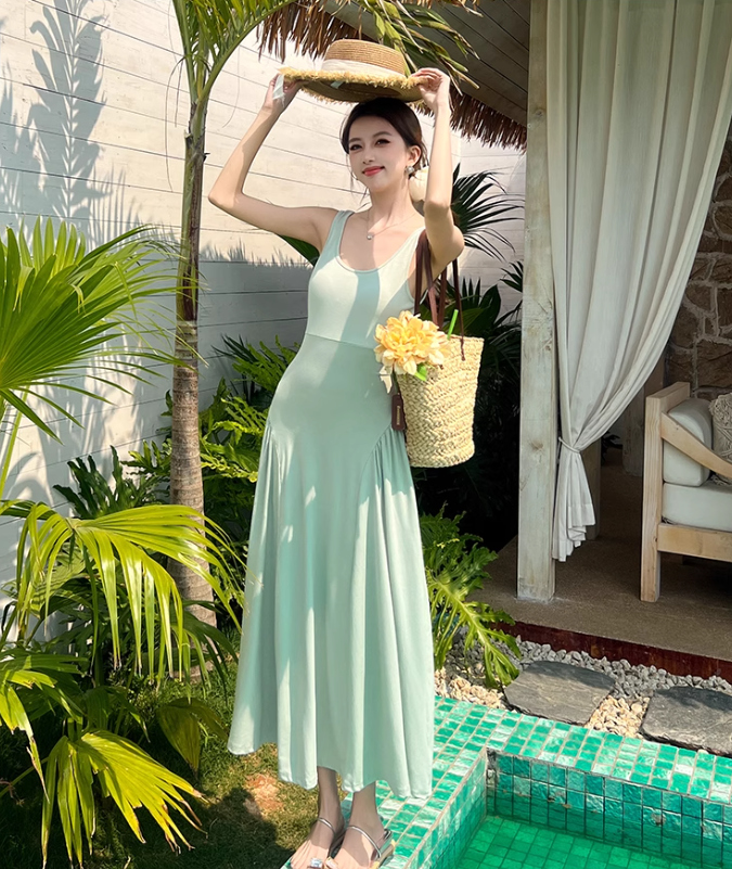 Temperament I-shaped vest dress design niche waist-revealing long skirt R0663