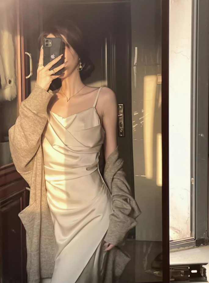 Silk satin sexy dress 2025 temperament holiday seaside slit inner suspender skirt R1441