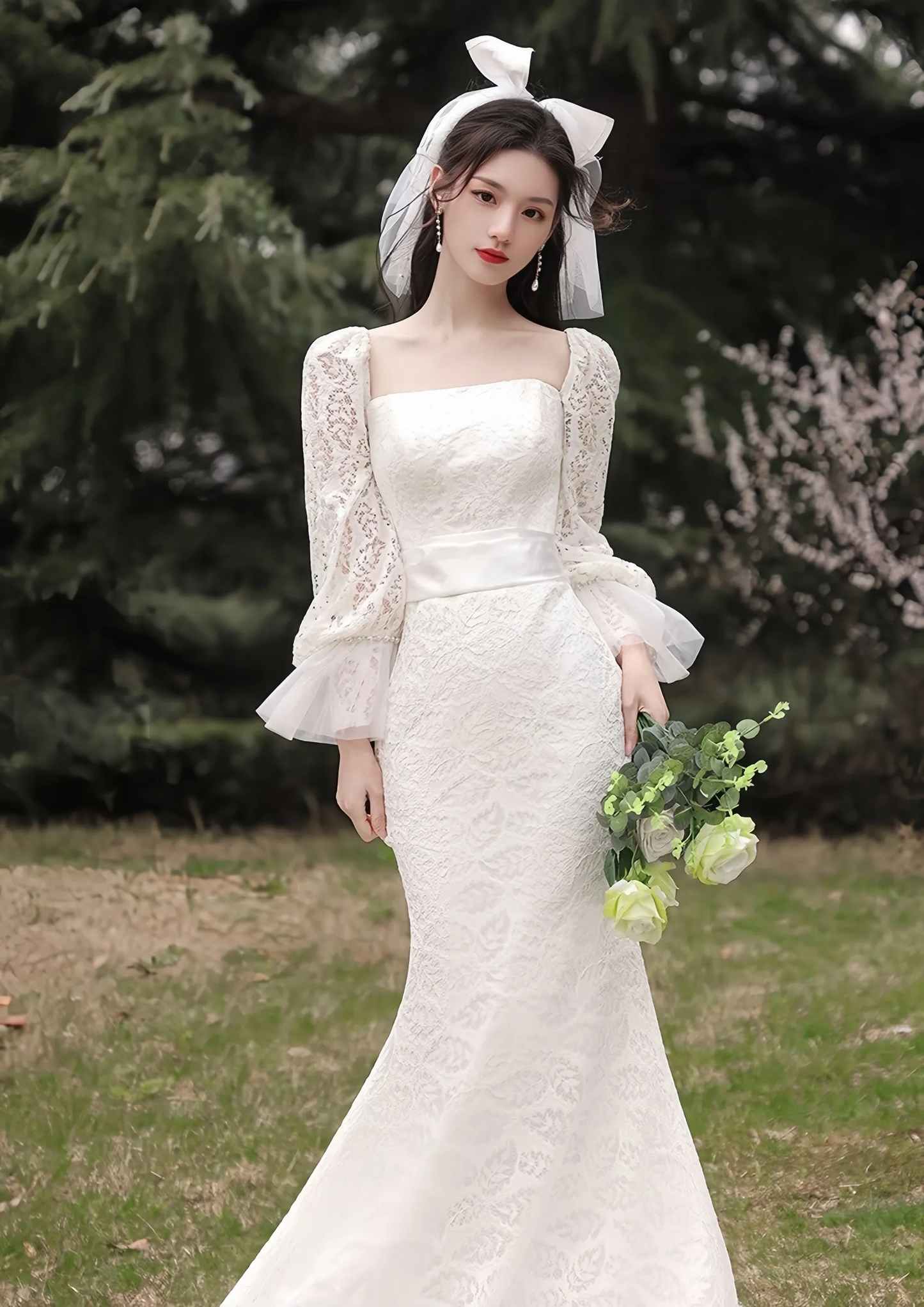 Elegant Lace Long-sleeve Mermaid Wedding Dress      S5436