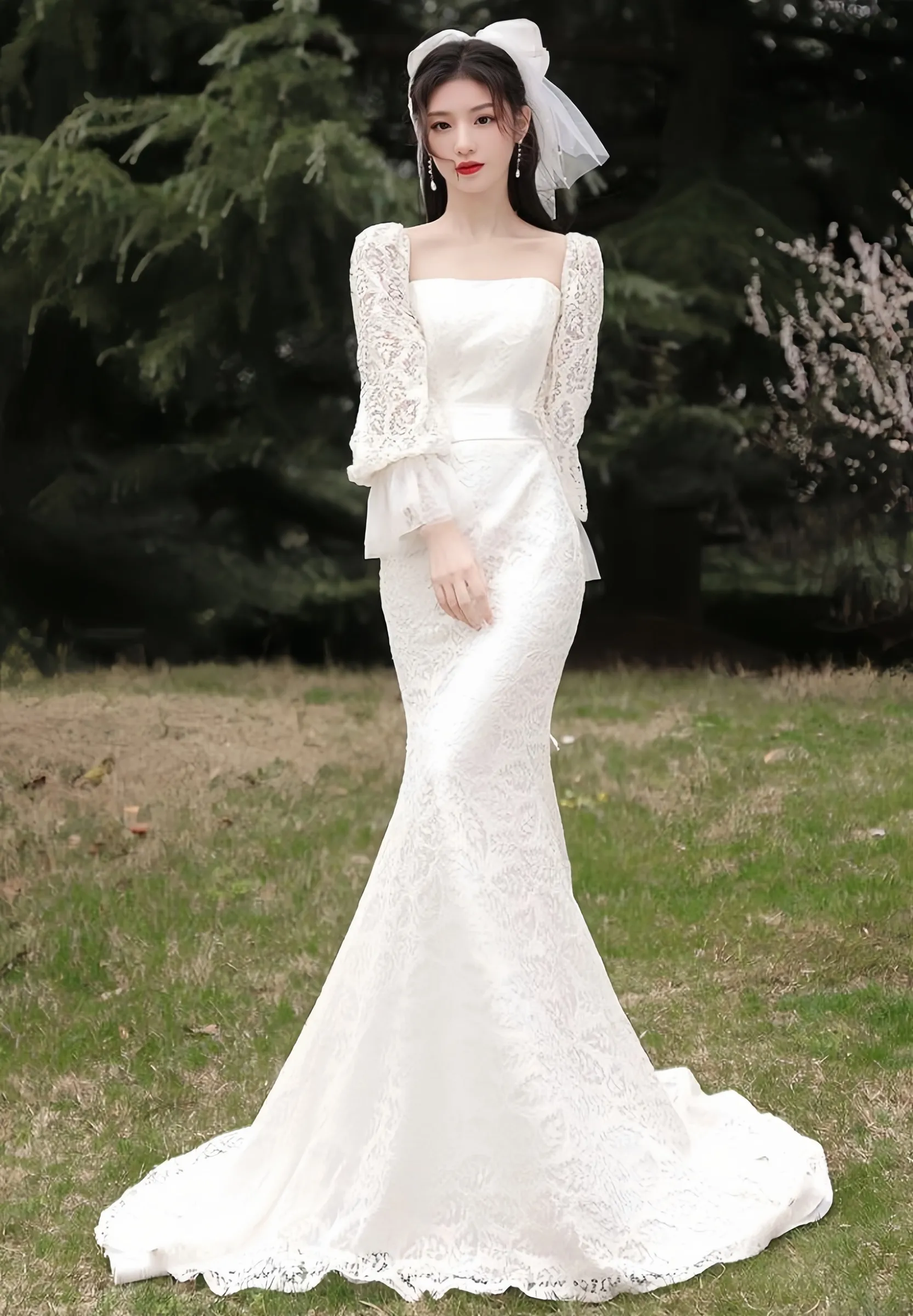 Elegant Lace Long-sleeve Mermaid Wedding Dress      S5436