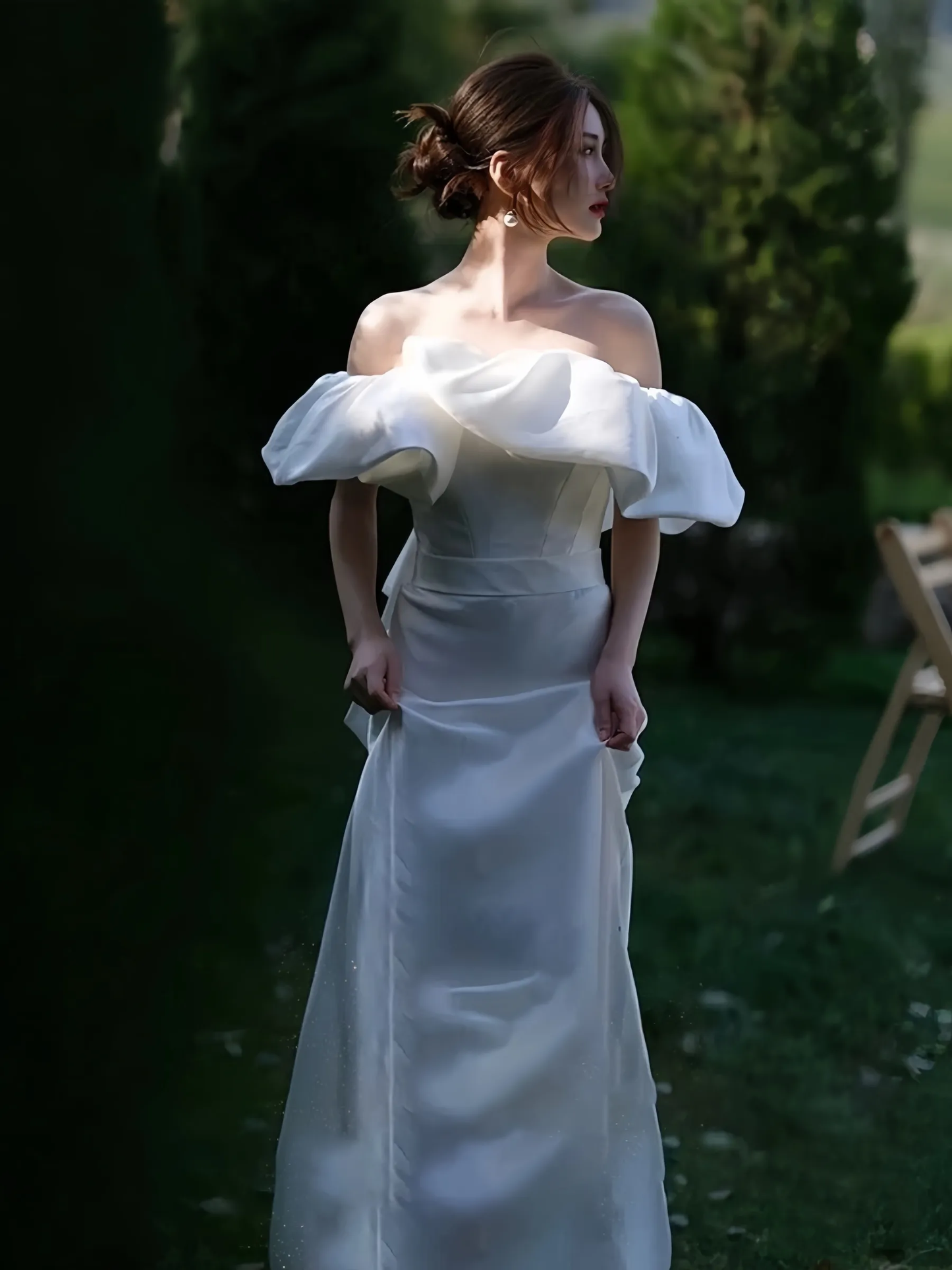 Elegant Off-shoulder White Bridal Gown With Train      S5434