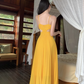 Beach resort long dress with a sense of atmosphere, slim waist and beautiful suspender dress R1577