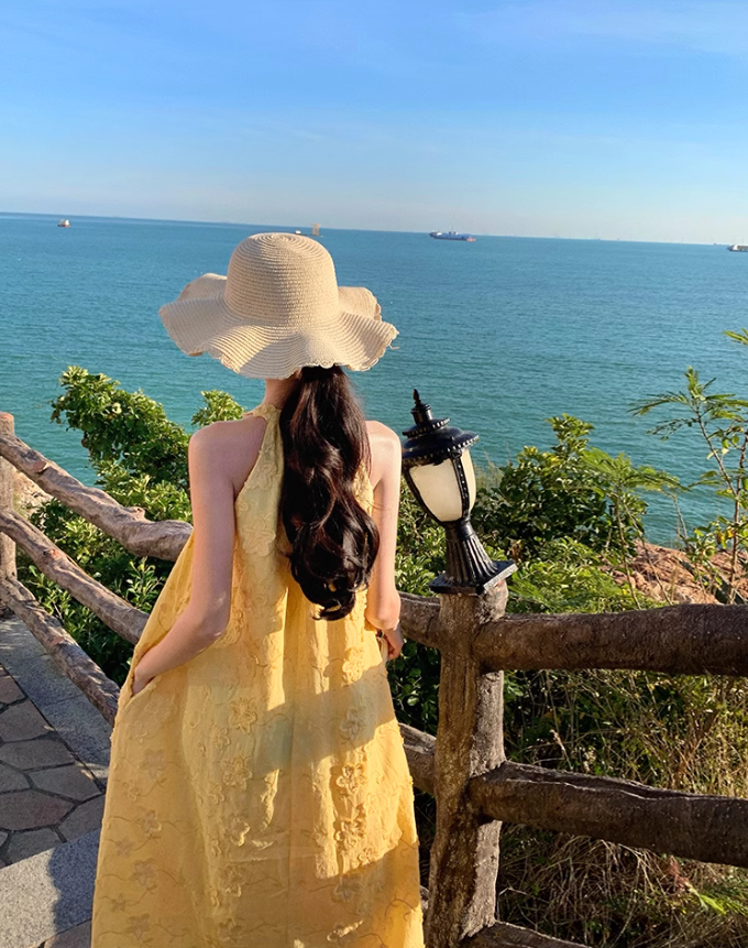 Beach dress yellow jacquard halter neck dress lazy style temperament long dress R0759