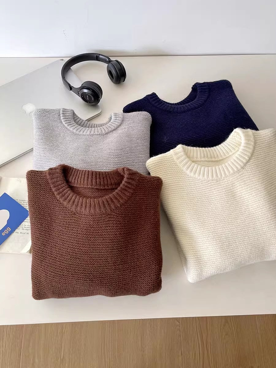 solid color simple long-sleeved round neck knitted sweater    S4768