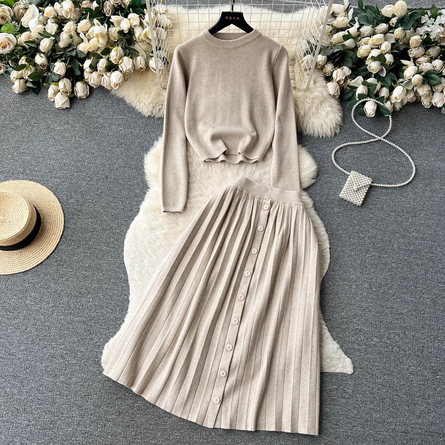 knitted fashion suit for women round neck T-shirt + pleated skirt   S4580