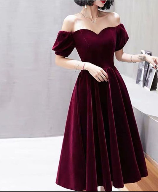 Wine Red Short Velvet Evening Dresses, Off Shoulder Prom Dresses Bridesmaid Dress       S5136