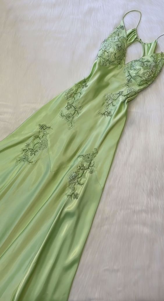 Sage Green Vintage V Neck Beading Long Party Dress      S5243