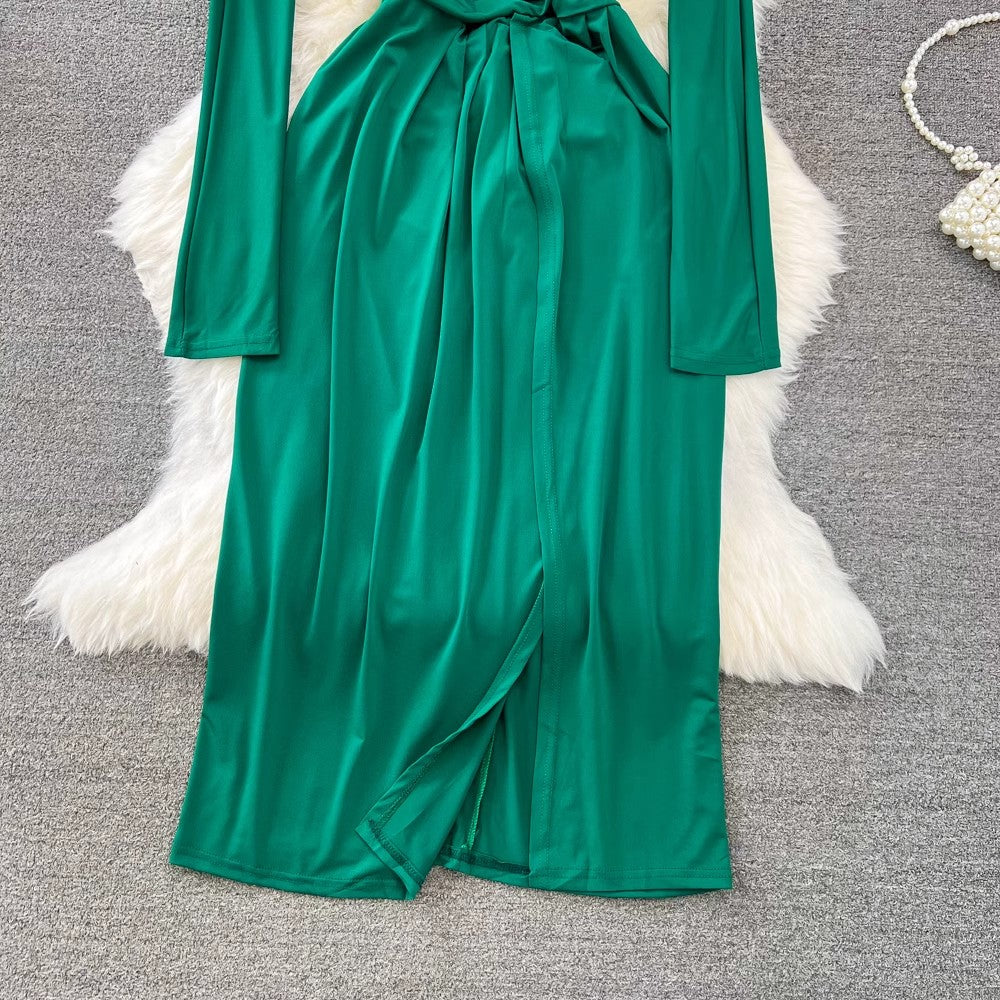 fashionable long-sleeved V-neck pleated waist mid-length slit A-line dress      S4484