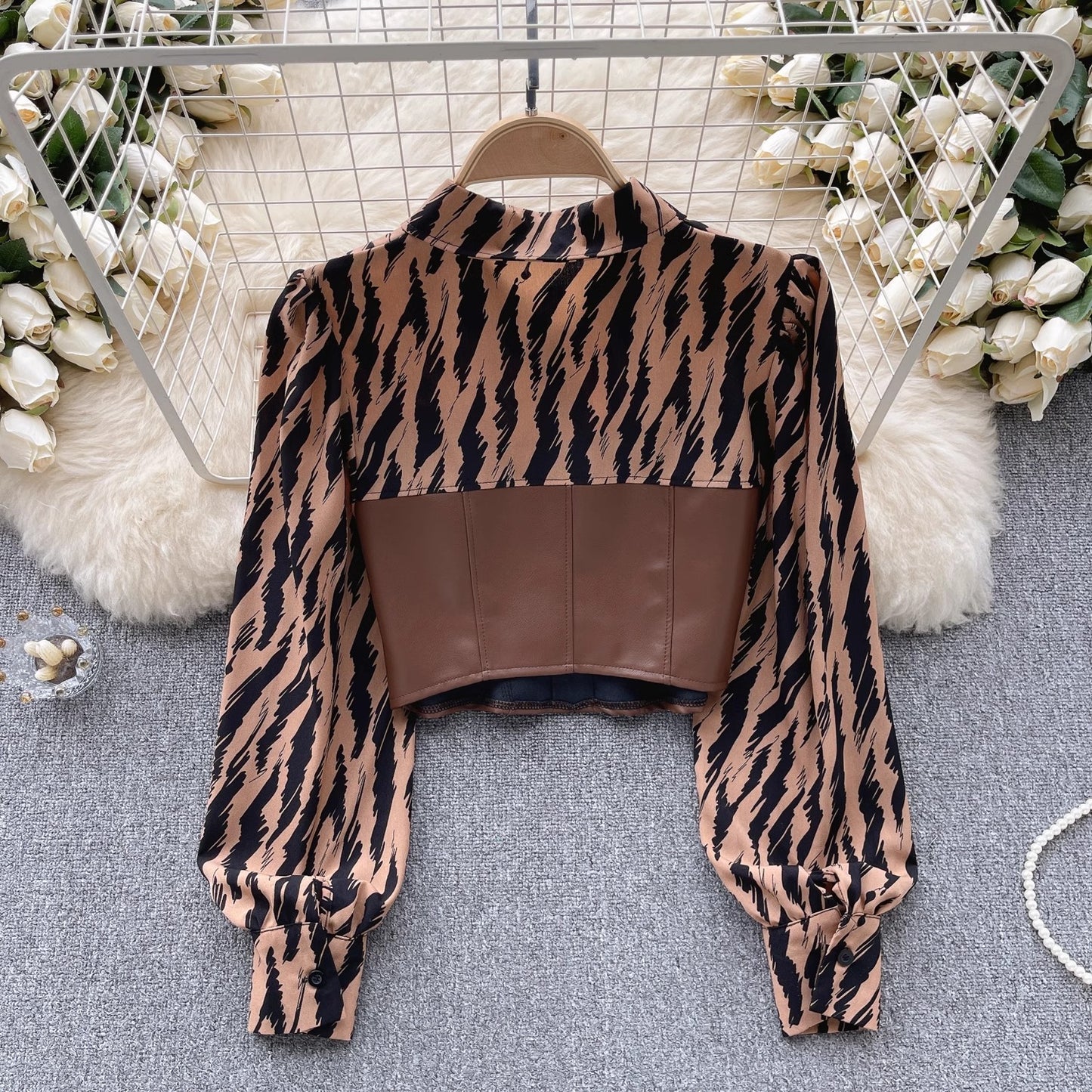 hot girl style print shirt for women long-sleeved  short top     S4614