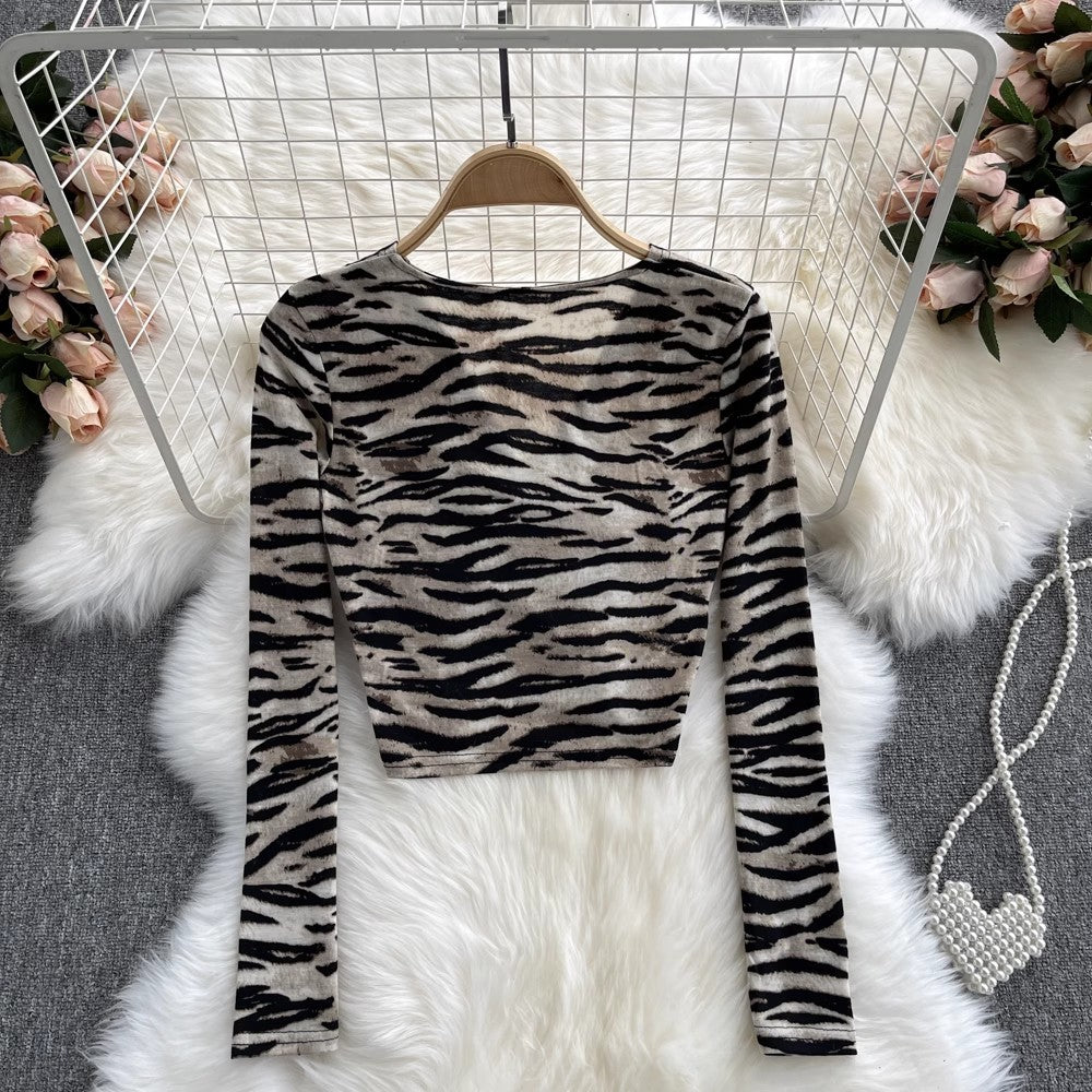 ins retro short top women's new leopard print V-neck pleated long-sleeved T-shirt      S4568