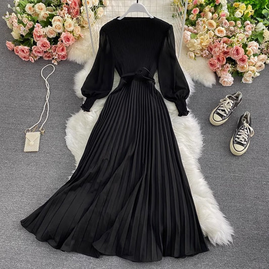 round-neck dress new solid color pleated long skirt      S3914